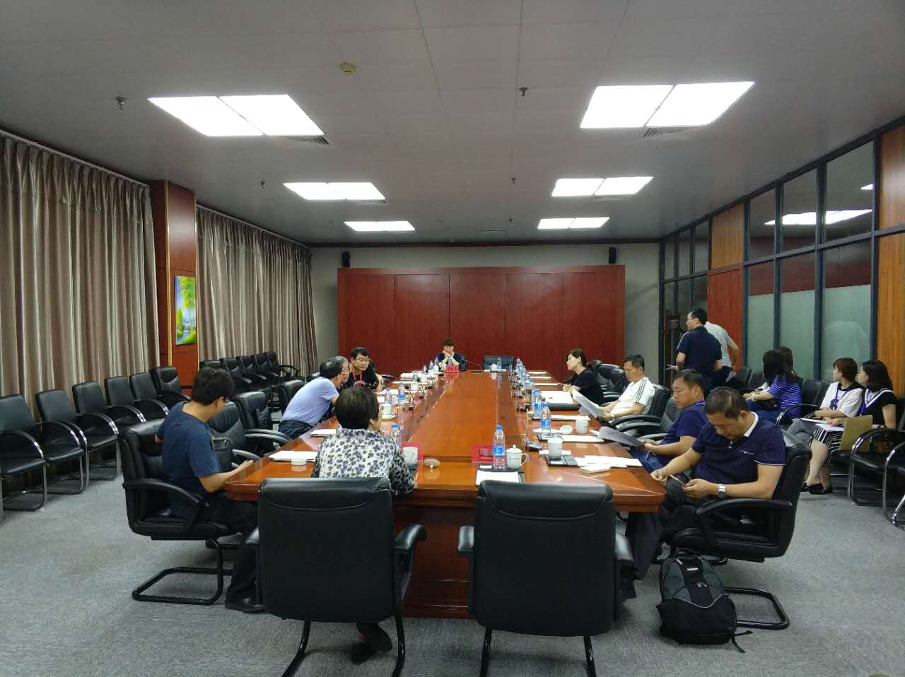 《彩云長(zhǎng)在有新天——璀璨河北》編纂工作論證會(huì)在我市召開(kāi)
